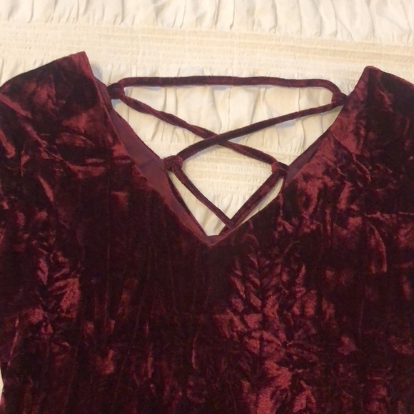 Dark Red Long Sleeve Open Back Velvet Style Dress Size Small - Picture 3 of 10